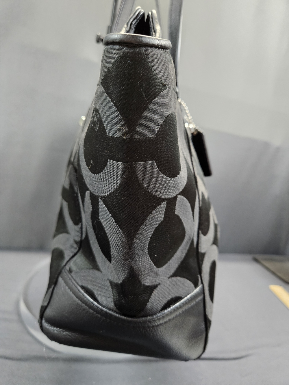 Signature  COACH Taylor Op Art Alexis Carry-All Tote Handbag F25501 Black/black - Picture 8 of 14
